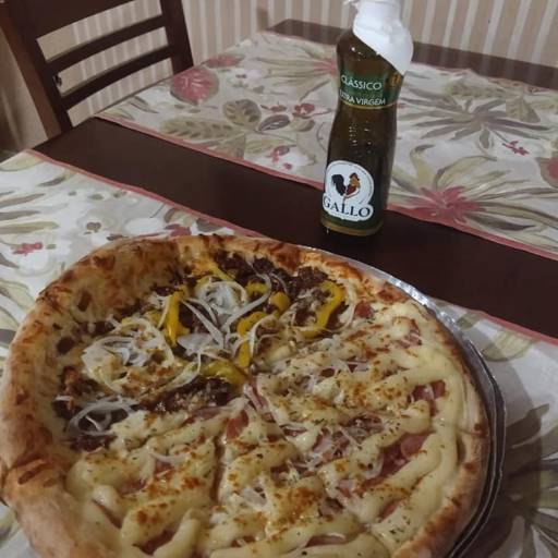 Pizzas por Pizzaria e Lanchonete La Gloria