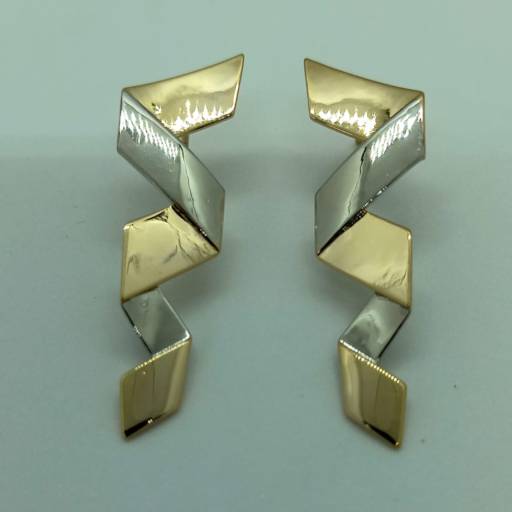 Brincos por La Fille Semijoias