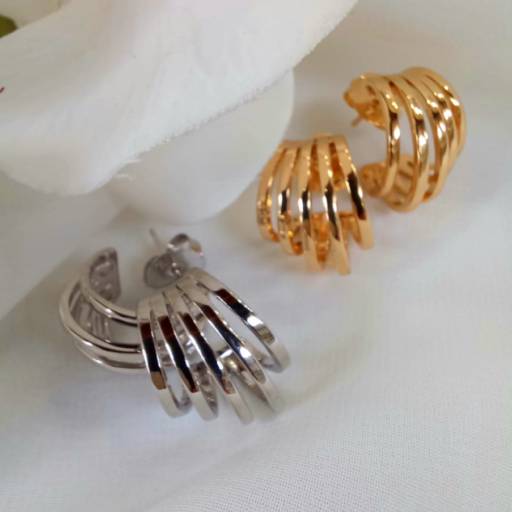 Brincos por La Fille Semijoias