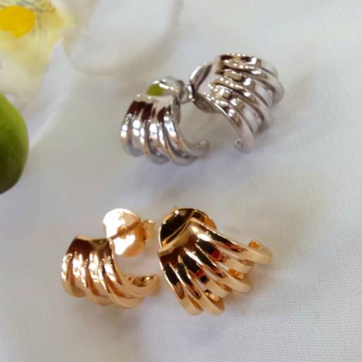 Brincos por La Fille Semijoias