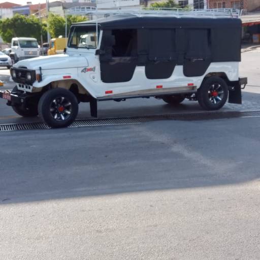 Gipão por L e M Locações de Transportes e Equipamentos