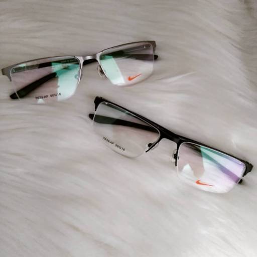 Armação Masculina Nylon Nike na cor Cinza e na cor Preta.