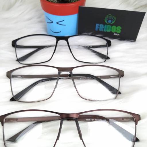 Armações Masculina em Metal Modelo Social Wave. 