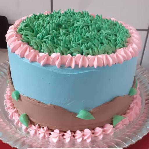 Bolo Temático: Peppa Pig por Cheiro Gostoso - Brigadeiros e Doces Artesanais 