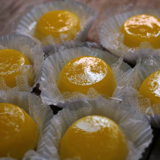 Quindim por Adorela Panificadora e Confeitaria