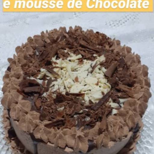 Bolo Mousse Branco e Preto em Bauru, SP por Cheiro Gostoso - Brigadeiros e Doces Artesanais 