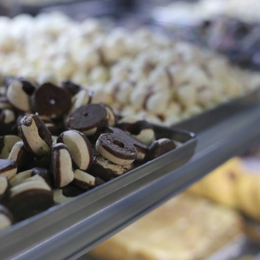 Petit Four por Adorela Panificadora e Confeitaria