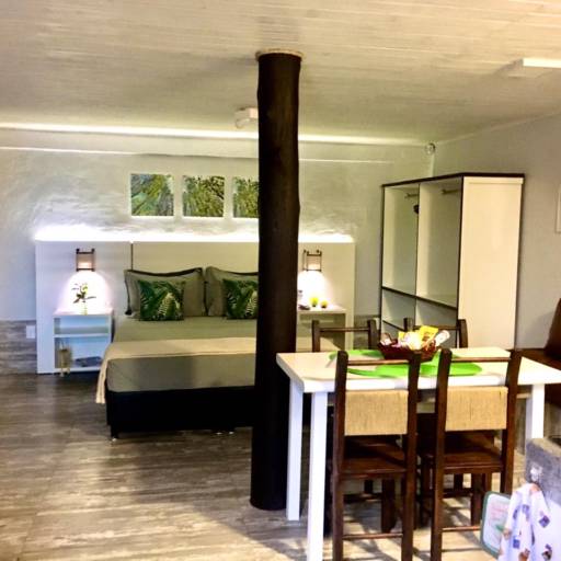 Studio Mar Frente para Piscina e Jardins por Studios das Lagoas Boutique