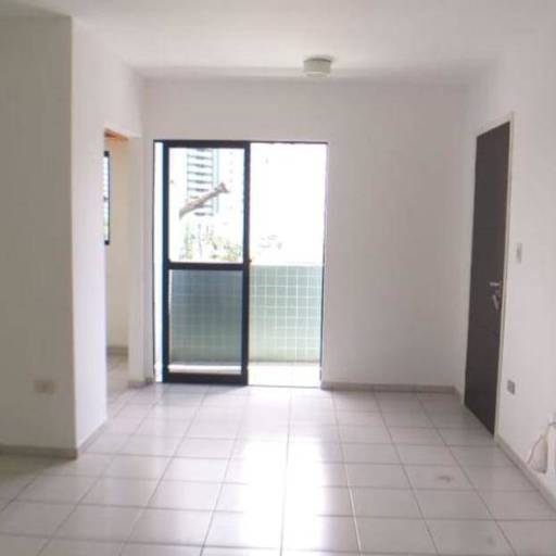 Apartamento com 3 quartos, 71 m², à venda por R$ 225.000