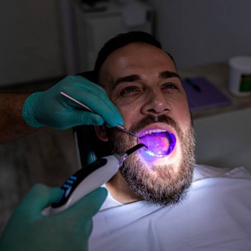 Comprar o produto de Restaurações em Odontologia pela empresa Clínica Dentária Assis Dr. Paulinho em Assis, SP por Solutudo