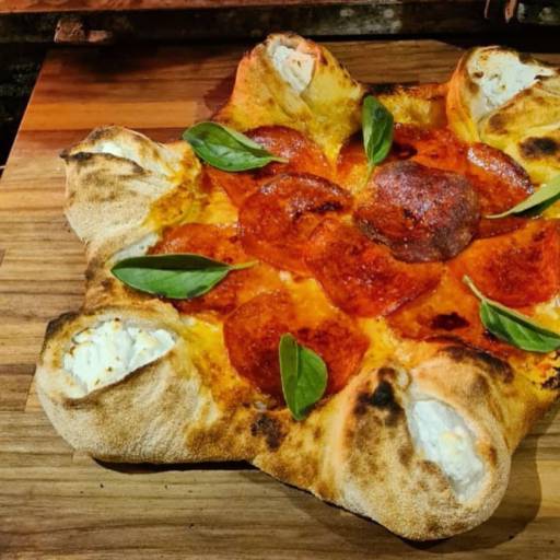 Comprar o produto de Pizza Stella di Peperoni em Pizzarias pela empresa VinSanto Trattoria e Pizzeria - Restaurante Italiano em Boituva, SP por Solutudo