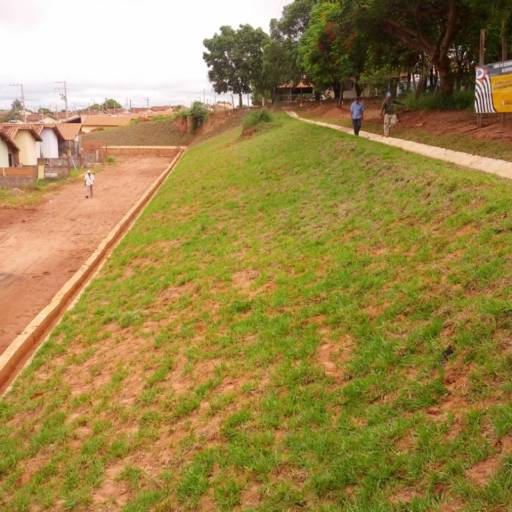 Execução de muro de arrimo - Cliente Prefeitura Municipal de Adamantina por Via Ambiental - Construção Civil