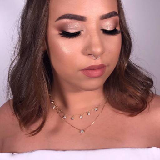 Cuide já de quem mais importa: você! por Bia Maion Makeup                 