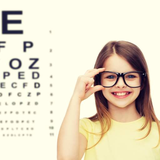 Comprar o produto de Consulta oftalmológica infantil em Outros pela empresa Clinica de Olhos Prime em Praia Grande, SP por Solutudo