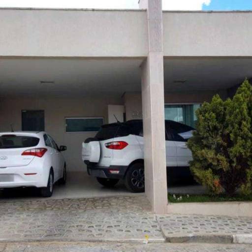 Casa para venda reformada no Condominio Alegria I, Feira de Santana