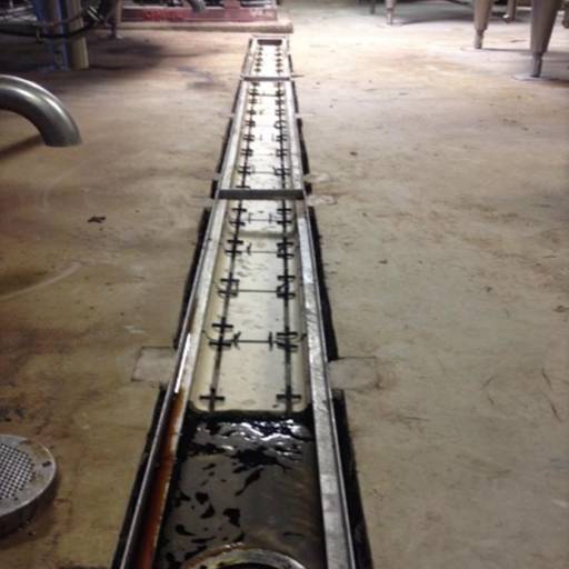 Revestimentos especiais de canaletas e guias com gail ou materiais alto desempenho