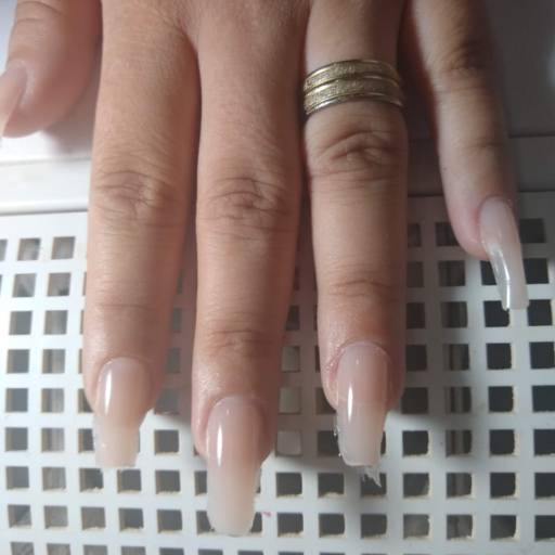 Alongamento em Gel  por Unhas Divas Botucatu