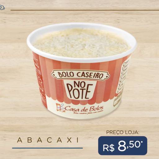 Bolo Caseiro no Pote de Abacaxi