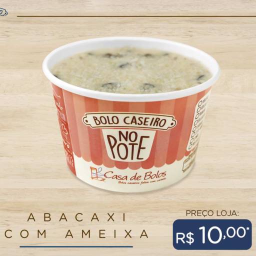 Bolo Caseiro no Pote de Abacaxi com Ameixa