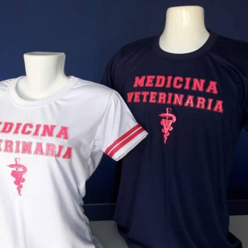 Camiseta Medicina Veterinária  por Merisel Uniformes