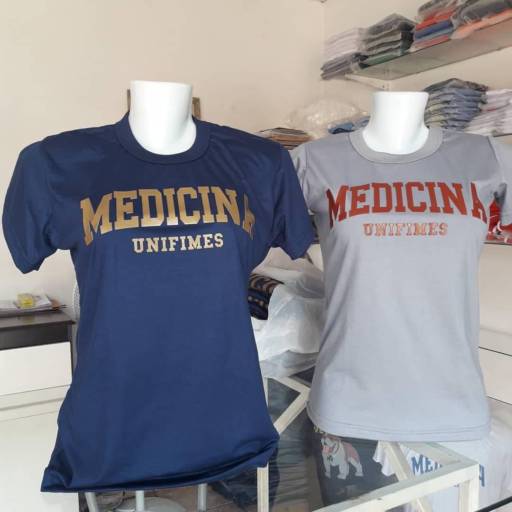 Camiseta Medicina  por Merisel Uniformes