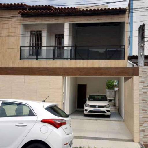 Casa para venda, 2 suítes, no bairro Brasília.