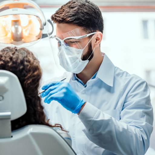 Cirurgia odontológica por Clínica Pró Saúde