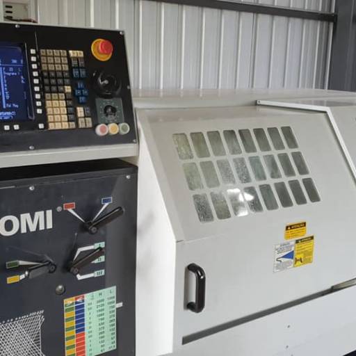 Serviço de usinagem em torno CNC