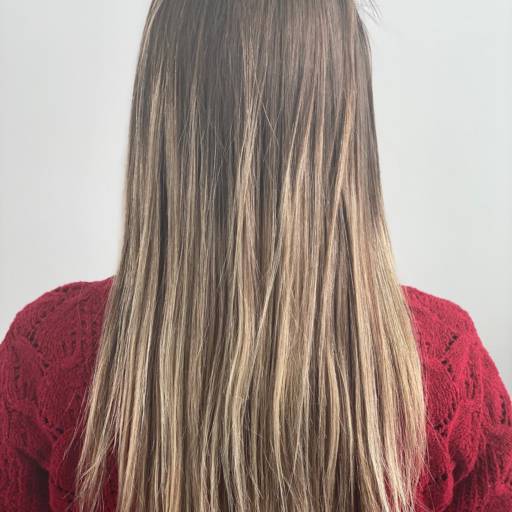 Cabeleireira em Avaré  por Dedo De Moça Boutique