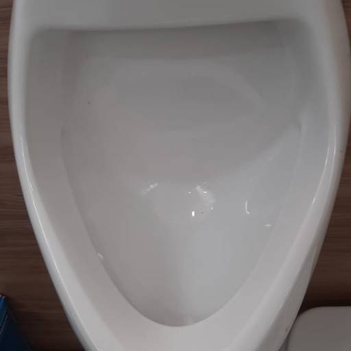 Mictório  por Construmais - Materiais para Construção