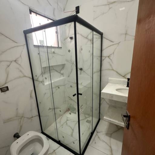 Comprar o produto de Box de vidro em Vidraçaria pela empresa Vidraçaria Catiguá  em Botucatu, SP por Solutudo