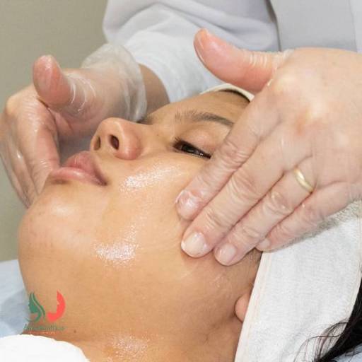 Limpeza de pele por Clinica de Estética Rosana Pontes