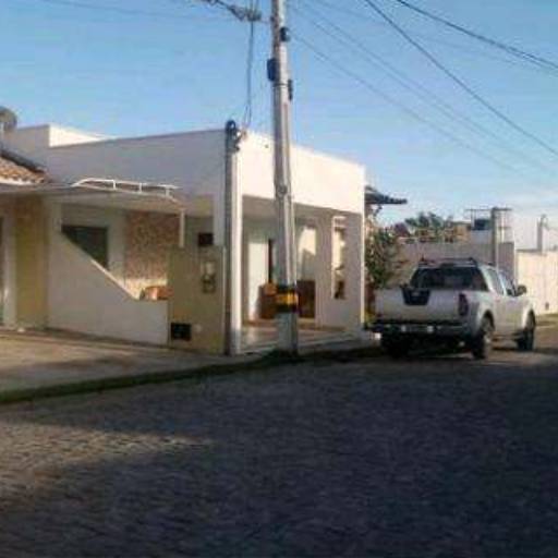 Casa condomínio fechado no bairro Sim