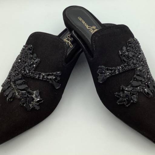 Mule Nobuk ônix Preto/Preto por Geovana Freitas Calçados