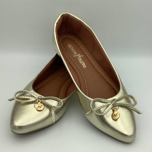 Sapatilha Ouro laço por Geovana Freitas Calçados