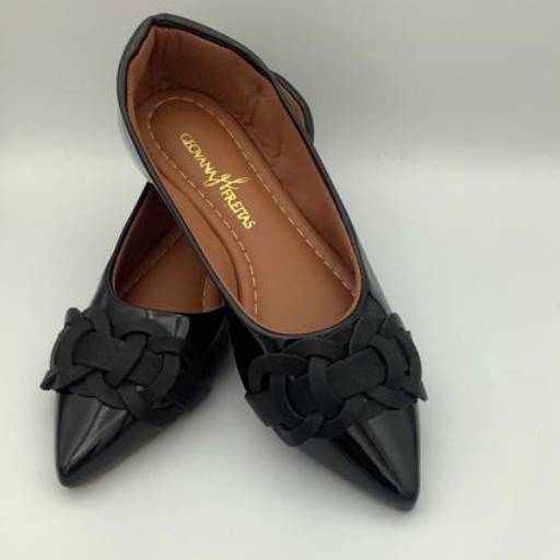 Sapatilha com argola Preta por Geovana Freitas Calçados