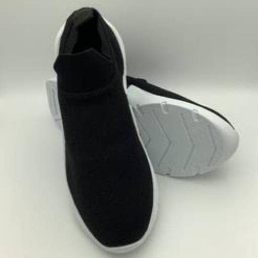 Tênis tricot on Preto por Geovana Freitas Calçados