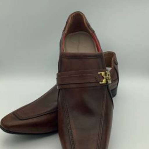 Comprar o produto de SAPATO SOCIAL COURO MARROM C/ FIVELA  em Sapatos Sociais pela empresa Rafael Freitas Calçados em Bauru, SP por Solutudo