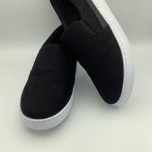 Tênis slip suede Preto por Geovana Freitas Calçados