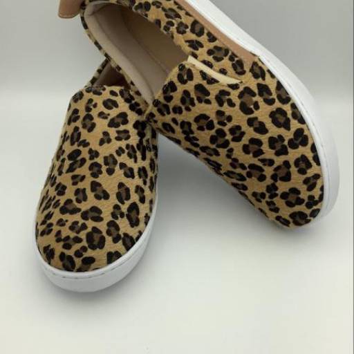 Tênis slip pelo de Onça por Geovana Freitas Calçados