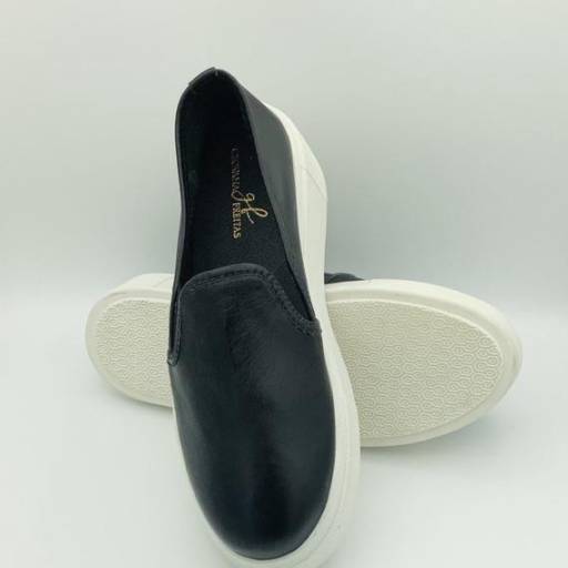 Tênis couro venetto Preto por Geovana Freitas Calçados