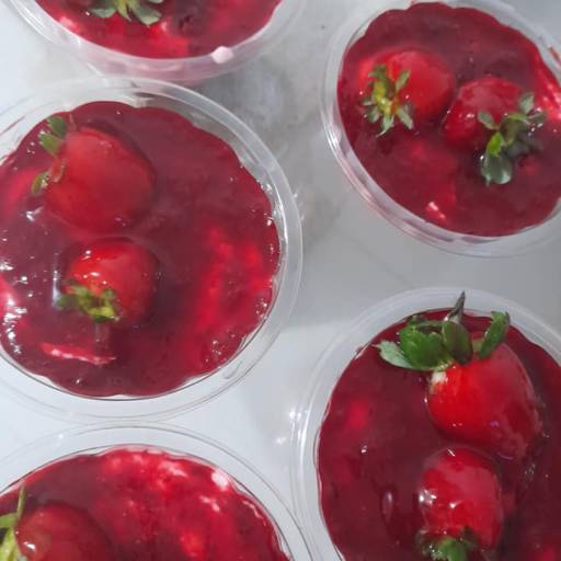 Tortinha de Morango em Bauru por Li Doces - Confeitaria Artesanal 