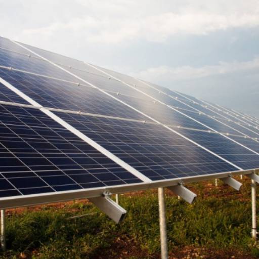 Comprar o produto de Projetos Fotovoltaicos Comerciais em Energia Solar pela empresa Máximo Solar - Energia Solar na Região de Lagos em Cabo Frio, RJ por Solutudo