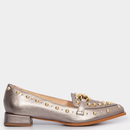 Mocassim Couro Prata Velho Ribites em Bauru, SP por Constance Calçados