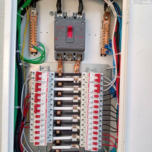 Quadro de Distribuição por Mb Instalações e Manutenção Elétrica 