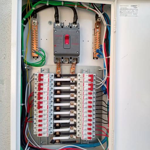 Quadro de Distribuição por Mb Instalações e Manutenção Elétrica 
