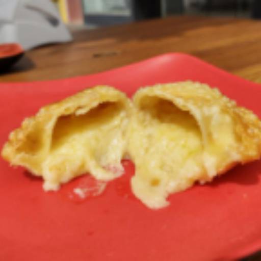 Empanada Salgada de Queijo
