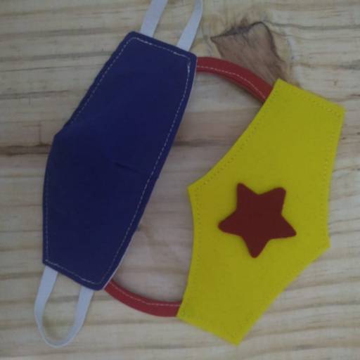 Máscaras infantis com viseira de diversos Personagens por Mon Petit Ateliê