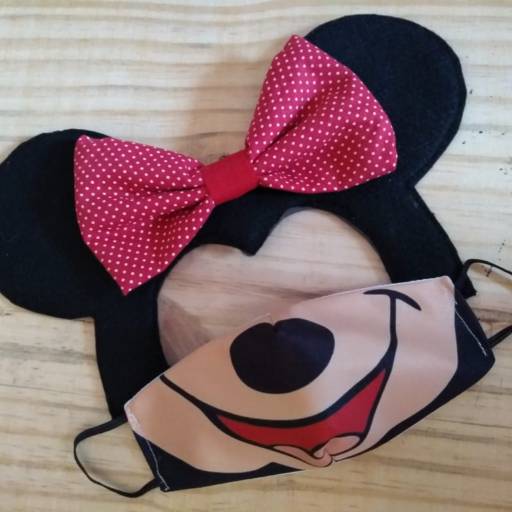 Máscaras infantis com viseira de diversos Personagens por Mon Petit Ateliê