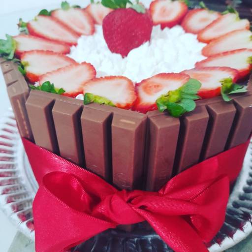 Bolos com Morangos em Bauru por Li Doces - Confeitaria Artesanal 